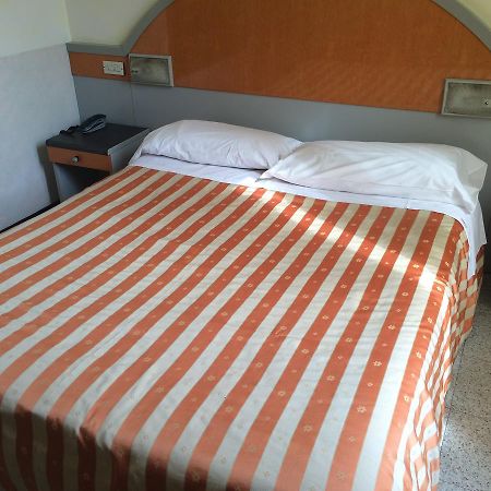 Hotel Mazzini Letojanni Buitenkant foto