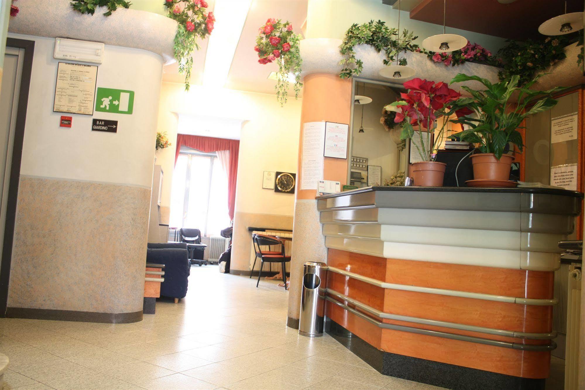 Hotel Mazzini Letojanni Buitenkant foto