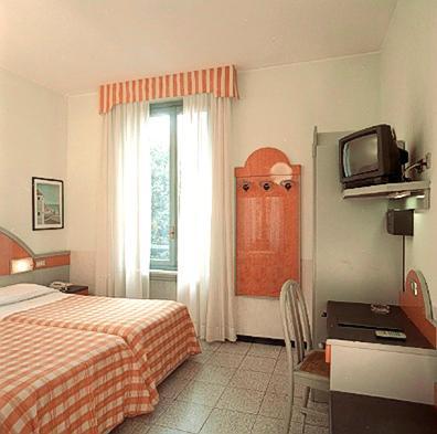 Hotel Mazzini Letojanni Buitenkant foto